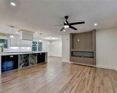 2181 Juanita Street - Photo Thumbnail 2
