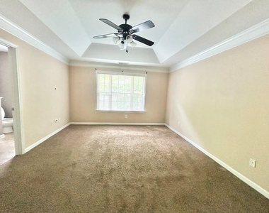 64 Creighton Lane - Photo Thumbnail 8