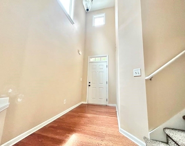 64 Creighton Lane - Photo Thumbnail 1