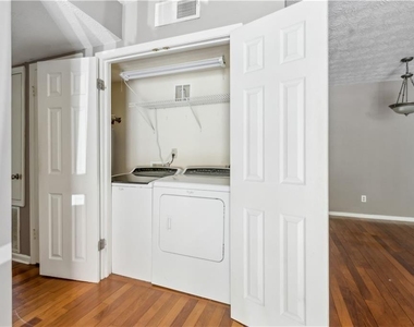 3155 Seven Pines Court - Photo Thumbnail 17