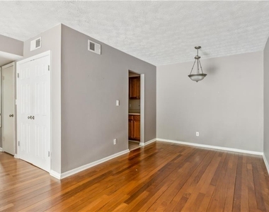 3155 Seven Pines Court - Photo Thumbnail 6