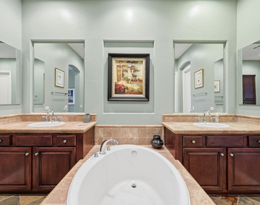 8891 E Mountain Spring Road - Photo Thumbnail 18