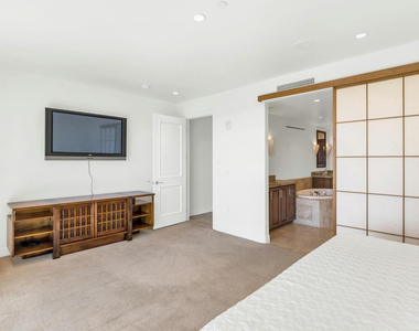 7181 E Camelback Road - Photo Thumbnail 24