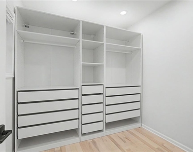 827 Elbert Street Sw - Photo Thumbnail 11