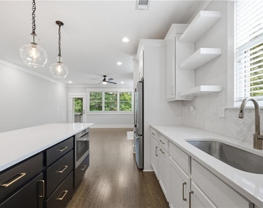 254 Lamon Avenue Se - Photo Thumbnail 9