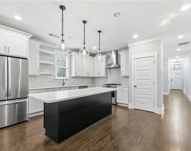 254 Lamon Avenue Se - Photo Thumbnail 6