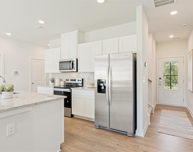 1931 Westwind Street - Photo Thumbnail 8