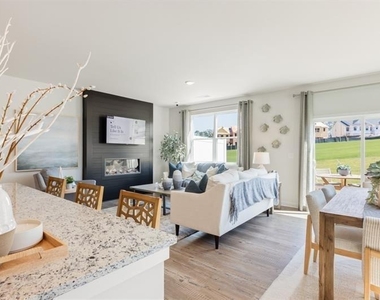 1931 Westwind Street - Photo Thumbnail 3