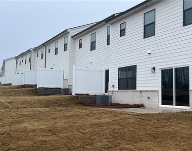 1931 Westwind Street - Photo Thumbnail 29