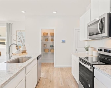 1931 Westwind Street - Photo Thumbnail 10