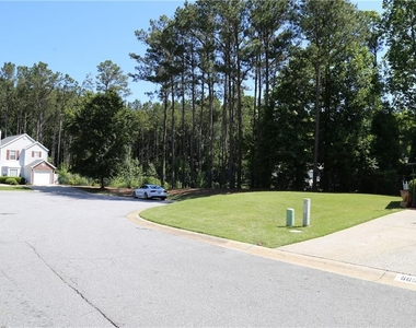 685 Crossbridge Alley - Photo Thumbnail 1