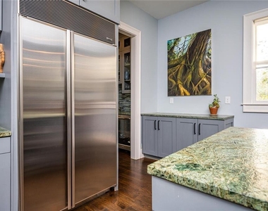 123 Ansley Street - Photo Thumbnail 23
