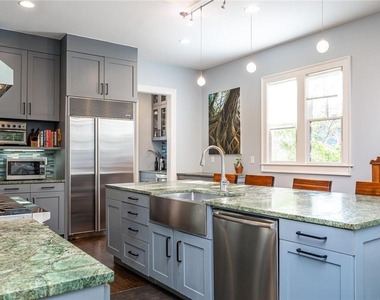 123 Ansley Street - Photo Thumbnail 22