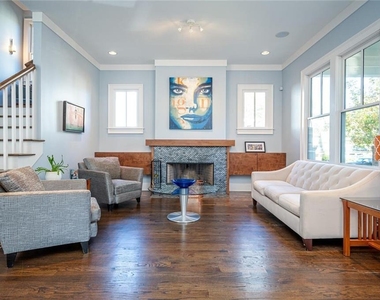 123 Ansley Street - Photo Thumbnail 6