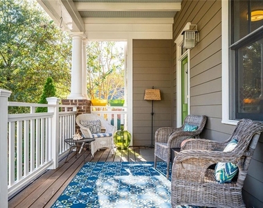 123 Ansley Street - Photo Thumbnail 3