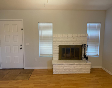 2527 S Maple Avenue - Photo Thumbnail 20