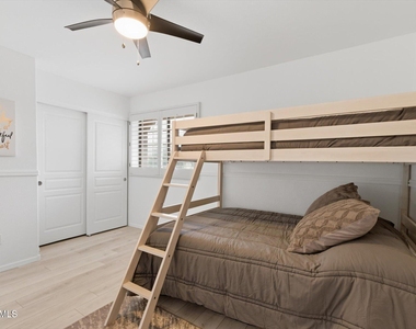 9750 E Gelding Drive - Photo Thumbnail 24