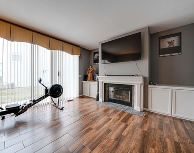 1357 S Candlestick Way - Photo Thumbnail 12