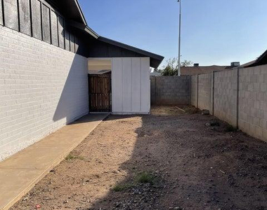 1242 W Carla Vista Drive - Photo Thumbnail 18