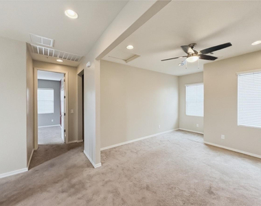 2345 W Gloria Lane - Photo Thumbnail 13