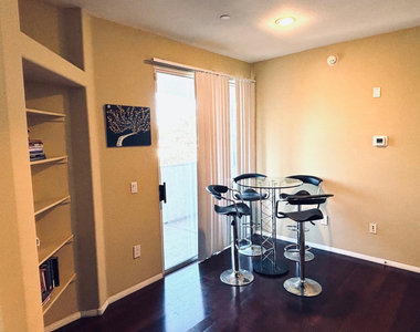 3302 N 7th Street - Photo Thumbnail 8