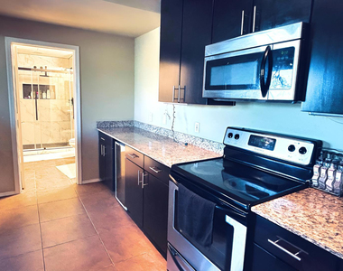 3302 N 7th Street - Photo Thumbnail 12