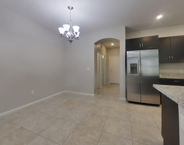 12532 W Hummingbird Terrace - Photo Thumbnail 3