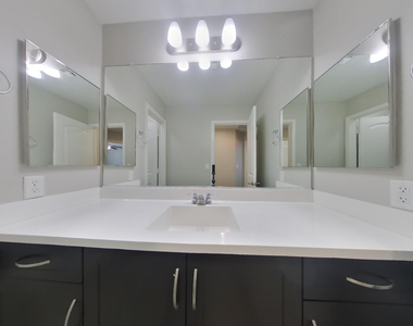 12532 W Hummingbird Terrace - Photo Thumbnail 13