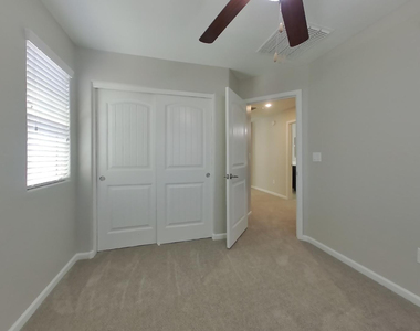 12532 W Hummingbird Terrace - Photo Thumbnail 9