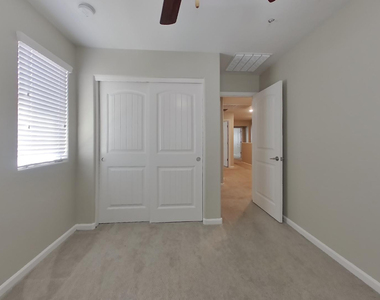12588 W Via Dona Road - Photo Thumbnail 8