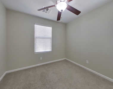 12588 W Via Dona Road - Photo Thumbnail 9