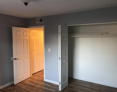 4410 E Pueblo - Photo Thumbnail 7