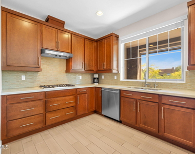 10260 E White Feather Lane - Photo Thumbnail 11