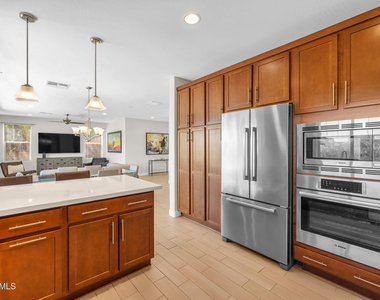 10260 E White Feather Lane - Photo Thumbnail 13