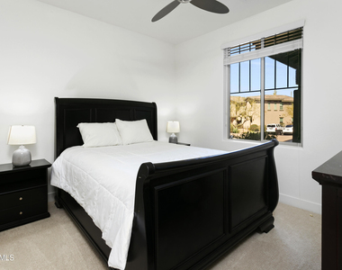 10260 E White Feather Lane - Photo Thumbnail 35