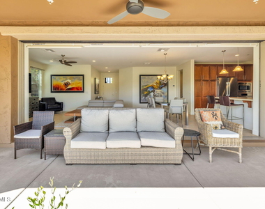 10260 E White Feather Lane - Photo Thumbnail 4