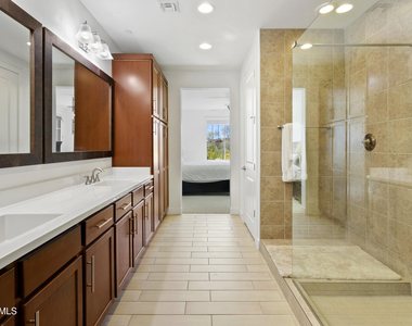 10260 E White Feather Lane - Photo Thumbnail 28