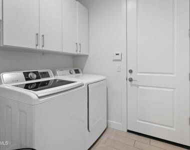 10260 E White Feather Lane - Photo Thumbnail 33