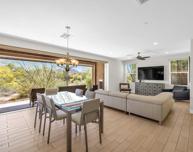 10260 E White Feather Lane - Photo Thumbnail 17