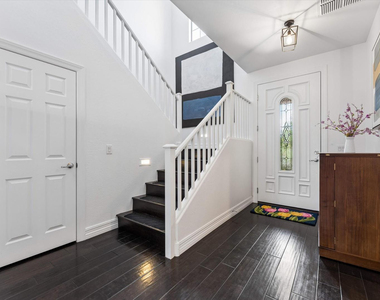 18507 N 94th Street - Photo Thumbnail 1