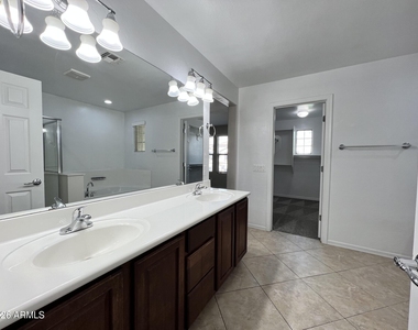 4642 S Carmine -- - Photo Thumbnail 34