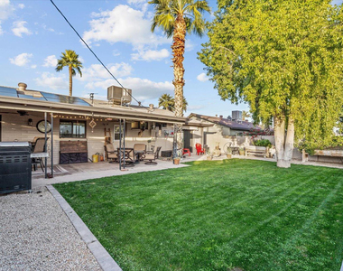 8543 E Jackrabbit Road - Photo Thumbnail 25