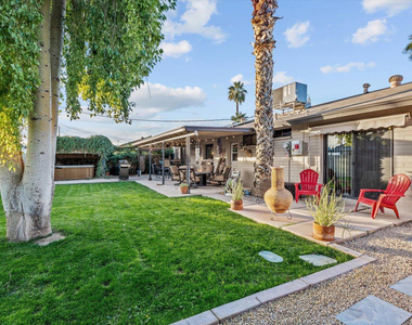 8543 E Jackrabbit Road - Photo Thumbnail 27