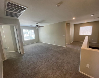1818 W Desert Seasons Drive - Photo Thumbnail 3