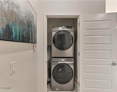 7300 E Earll Drive - Photo Thumbnail 24