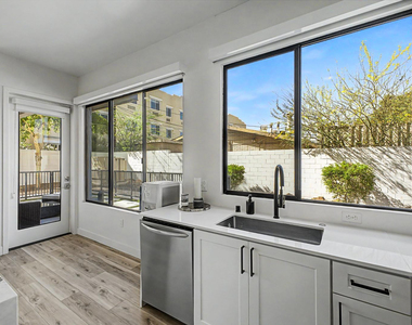 7300 E Earll Drive - Photo Thumbnail 12