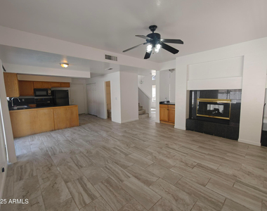 18420 N 45th Street - Photo Thumbnail 8