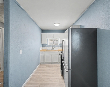 2135 W Hadley Street - Photo Thumbnail 16