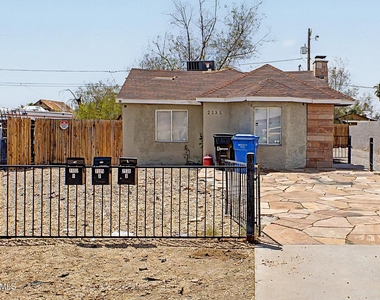 2135 W Hadley Street - Photo Thumbnail 6