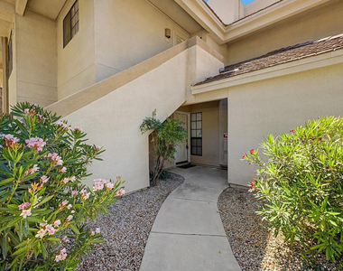 6885 E Cochise Road - Photo Thumbnail 2